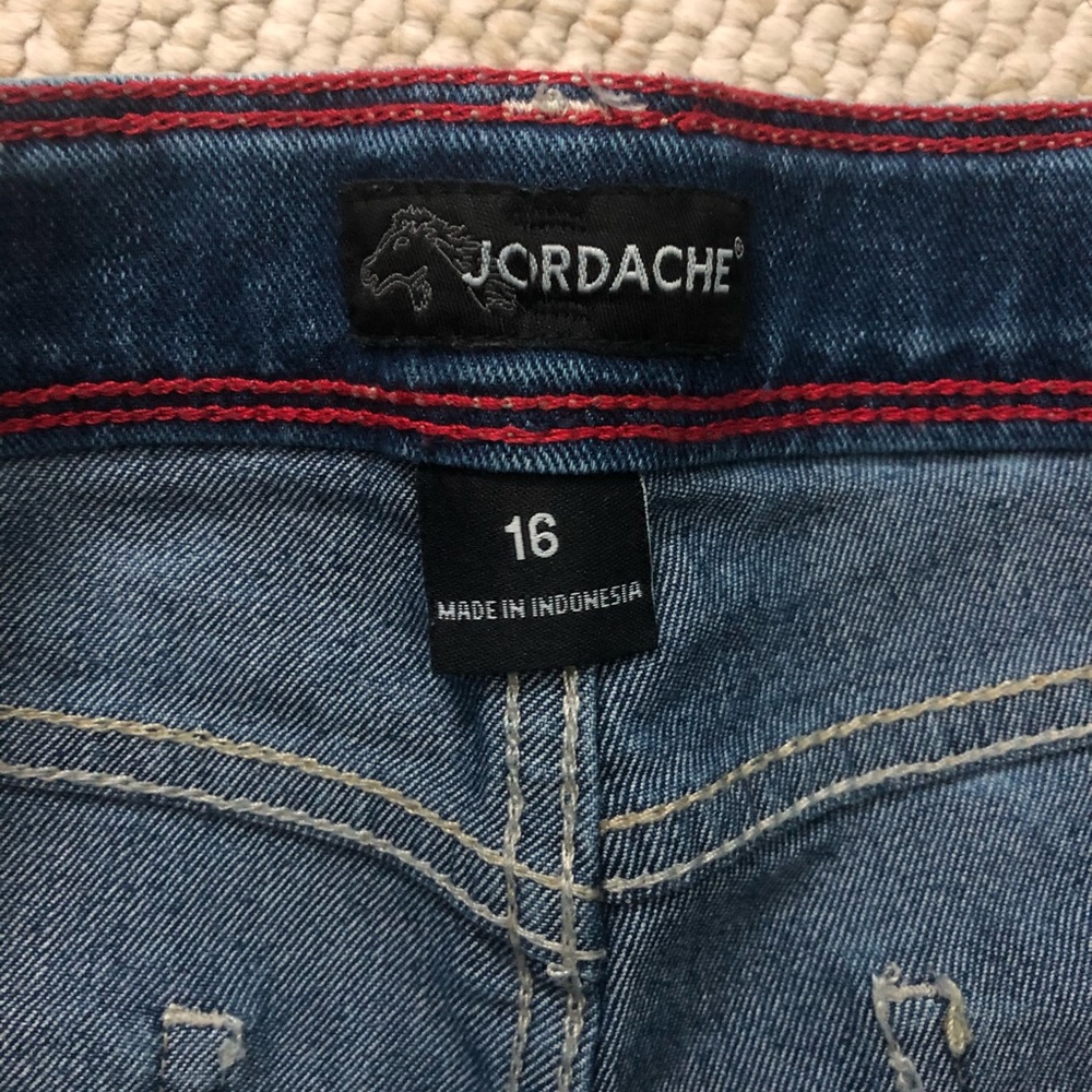 Patch Shorts - Picture 3 of 3